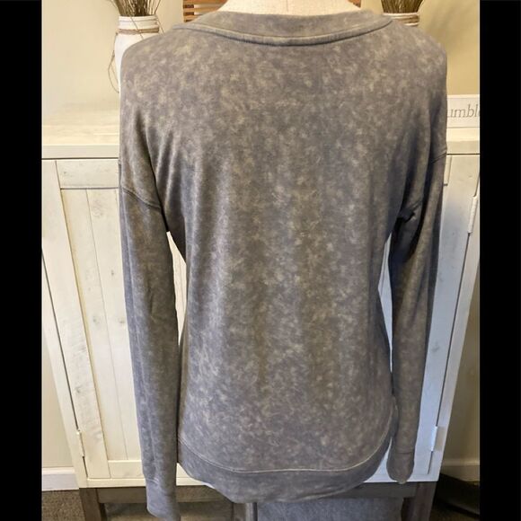 Mudd Sweatshirt XS  - Picture 5 of 6